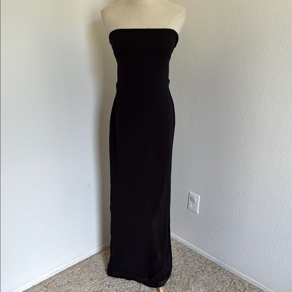 Elegant Black Strapless Dress